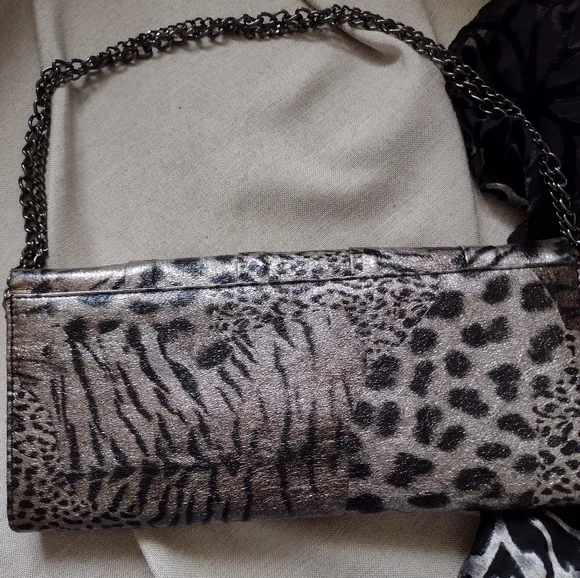 Handbag - Picture 2 of 6